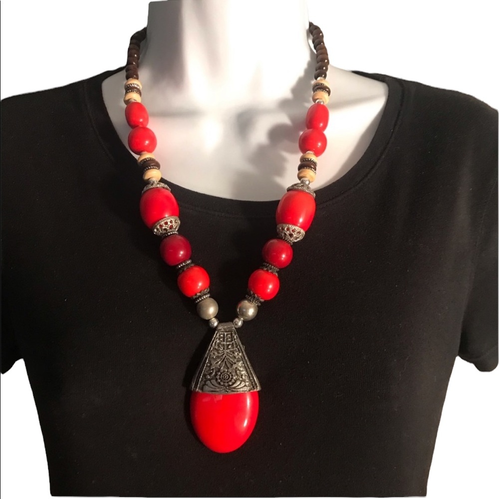 NWT.  Sacred Threads Necklace.  GR/PK